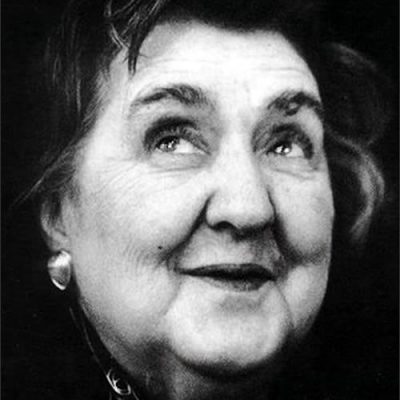 Alda Merini – Il dolore trasfigurato: ritratto di una guerriera silenziosa